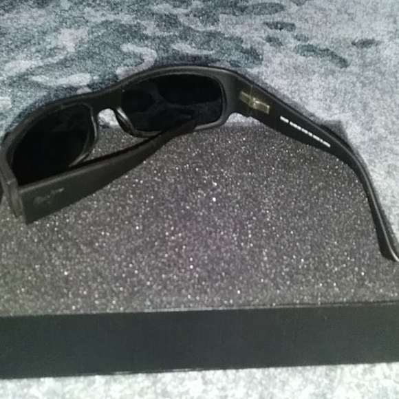 Maui Jim sunglasses - Picture 8 of 8